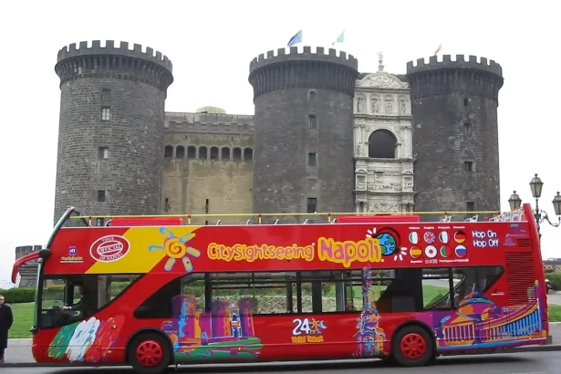 Transports à Naples métro, bus, funiculaires, ferries et trains